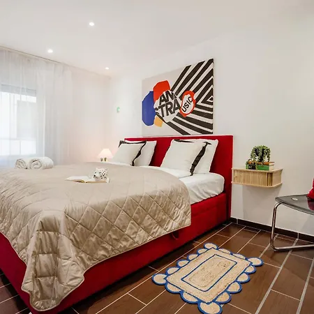 Creative Oasis By Gozsdu Bold & Stylish Retreat דירה