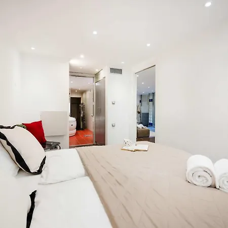 דירה Creative Oasis By Gozsdu Bold & Stylish Retreat *