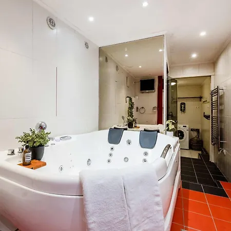 Creative Oasis By Gozsdu Bold & Stylish Retreat Apartment *